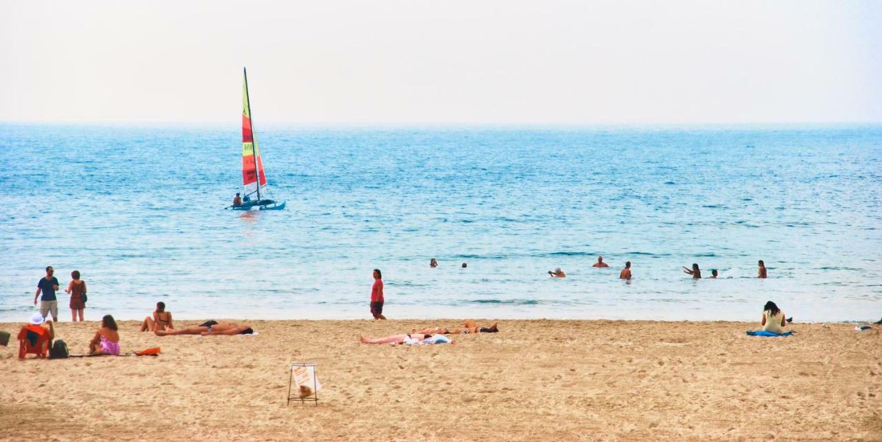 Отель Seaside By Zvieli Тель-Авив